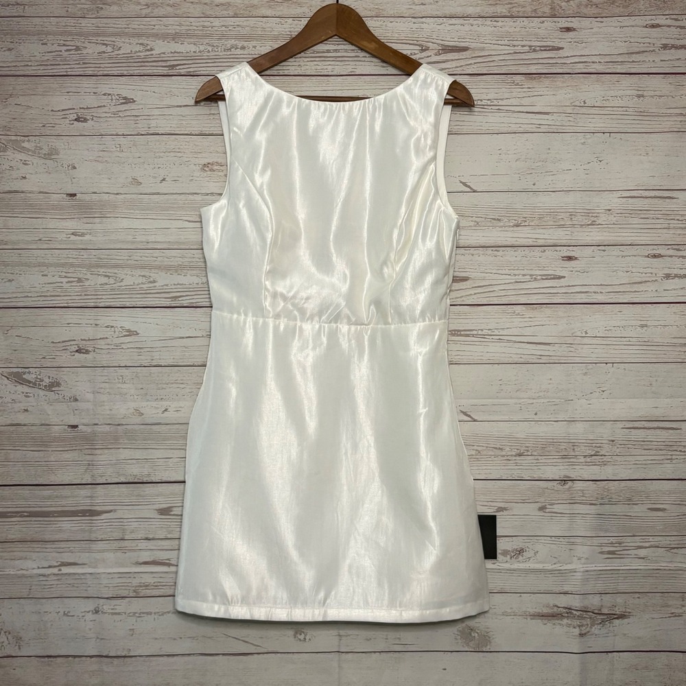Lulus Sophisticated Selection White Sleeveless Backless Mini Dress NWT Large